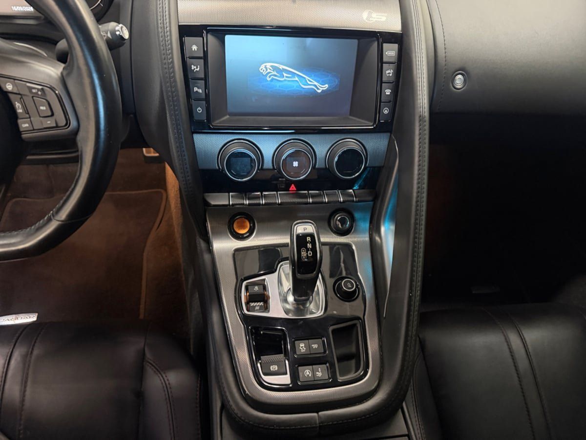 Used 2016 Jaguar F-TYPE S RWD image 12