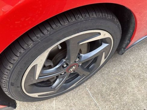 Used 2019 Hyundai Veloster Turbo Ultimate FWD image 2