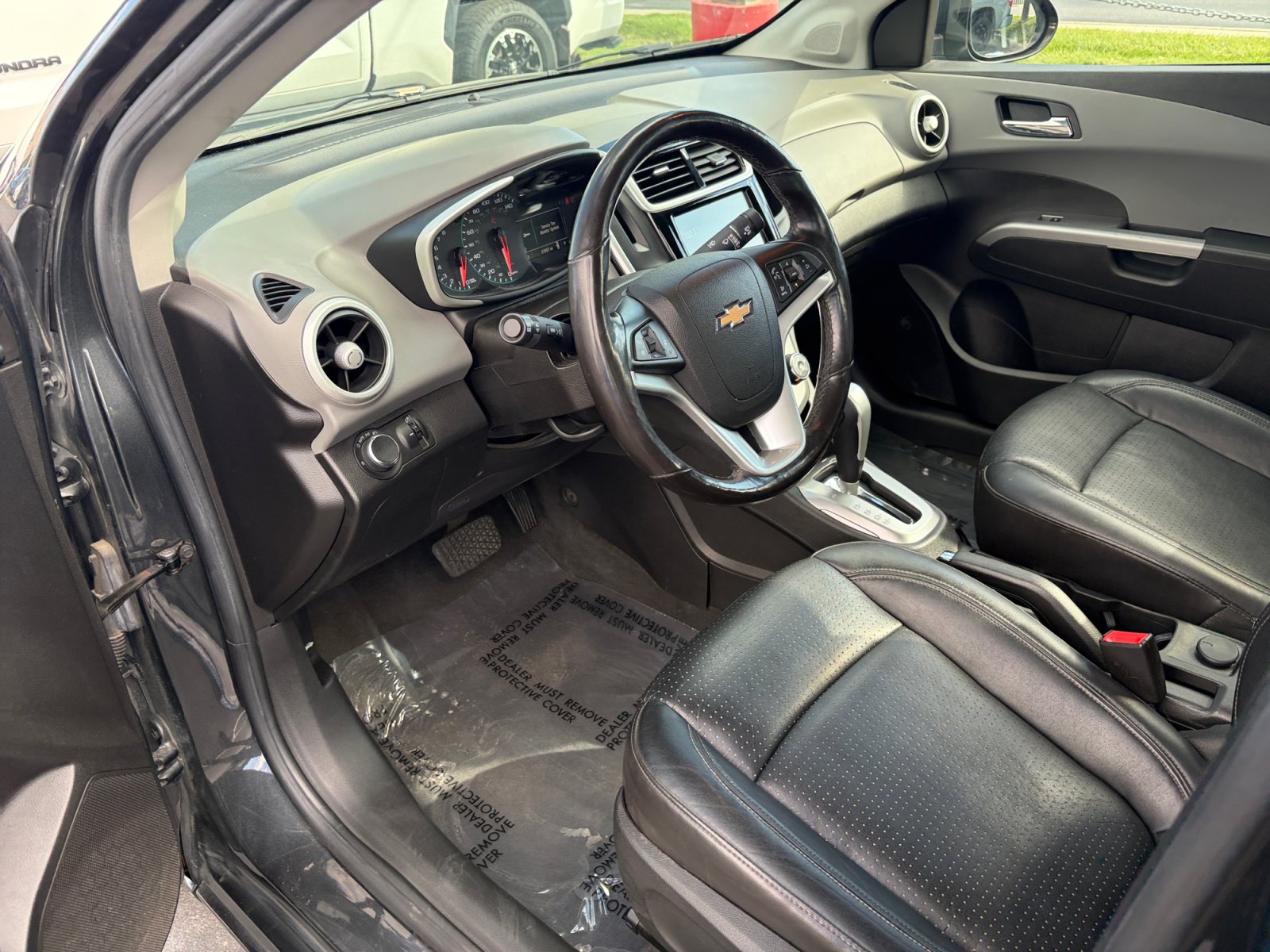 Used 2017 Chevrolet Sonic Premier FWD image 10