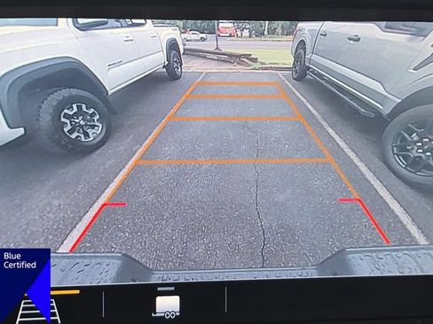 Used 2022 Chevrolet Colorado ZR2 AWD/4WD image 24