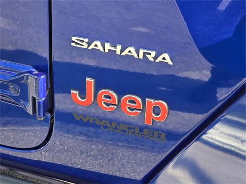 Used 2019 Jeep Wrangler Unlimited Sahara image 15