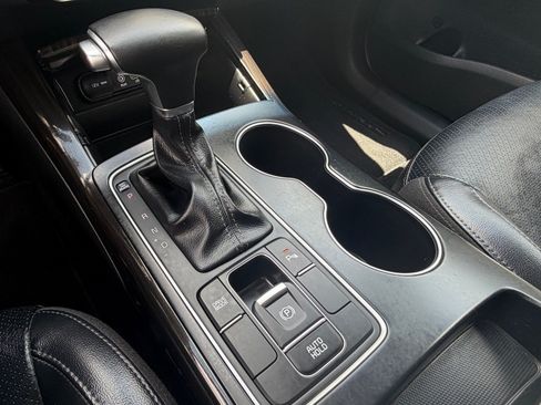 Used 2019 Kia Sorento EX w/ EX Touring Package FWD image 34