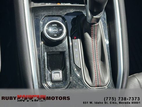 Used 2023 Chevrolet Colorado Z71 w/ Z71 Convenience Package 2 AWD/4WD image 17