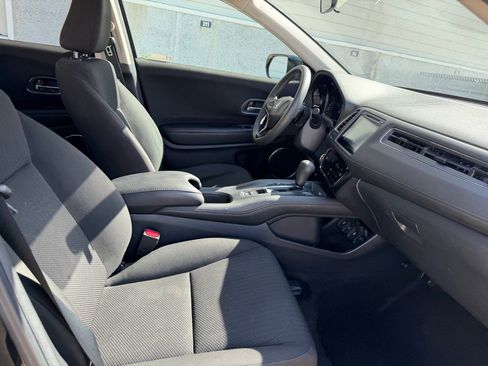 Used 2018 Honda HR-V EX image 23