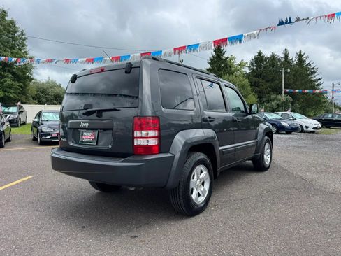 Used 2010 Jeep Liberty Sport w/ Popular Equipment Group AWD/4WD image 6