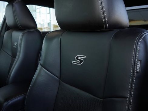 Used 2022 Chrysler 300 S w/ Comfort Group image 23