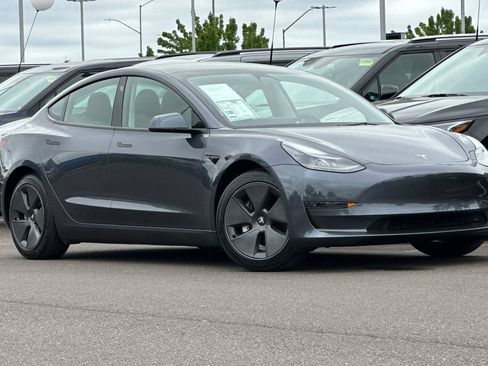 Used 2023 Tesla Model 3 Standard Range RWD image 2