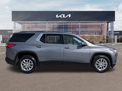 Used 2020 Chevrolet Traverse LT w/ LPO, Floor Liner Package image 3