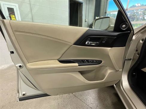 Used 2013 Honda Accord EX-L image 10