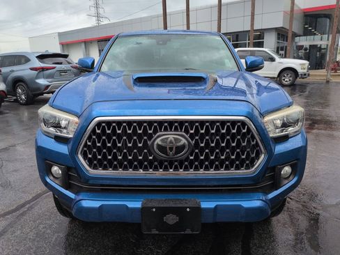 Used 2018 Toyota Tacoma TRD Sport image 8
