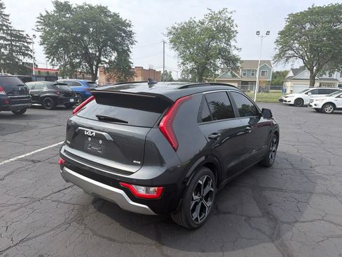 Used 2023 Kia Niro EX Touring FWD image 6