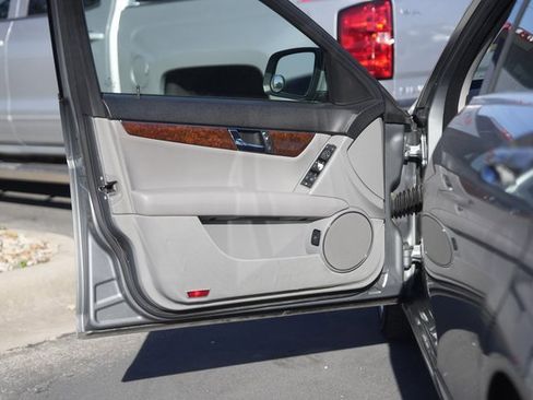 Used 2008 Mercedes-Benz C 300 Sedan image 30