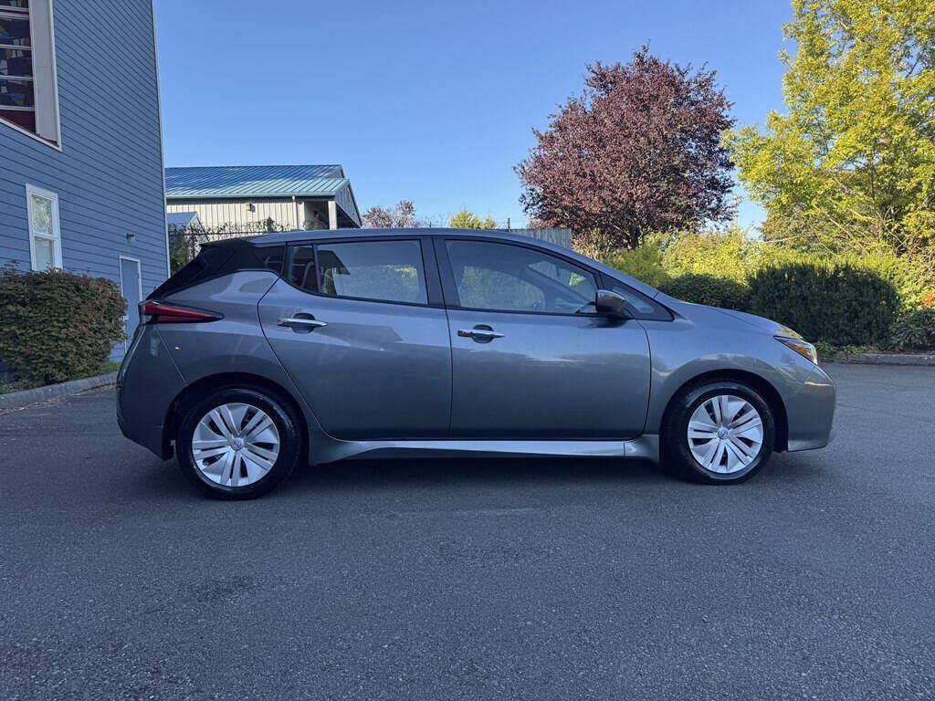 Used 2025 Nissan Leaf S FWD image 2