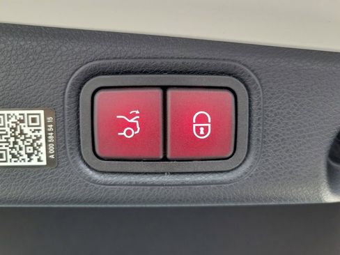 Certified 2023 Mercedes-Benz E 450 4MATIC Sedan image 10