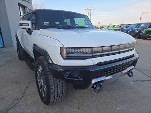 Used 2025 GMC Hummer EV 3X image 15