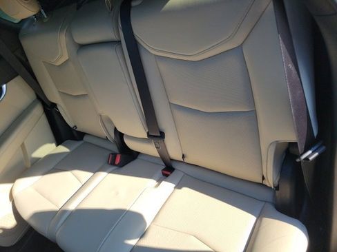 Used 2019 Cadillac XT5 Luxury image 37