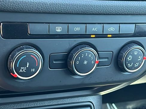 Used 2013 Volkswagen Tiguan S AWD/4WD image 14