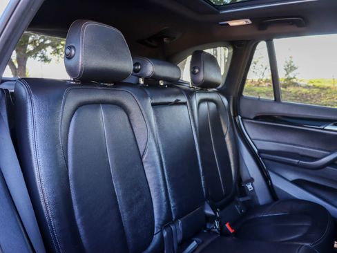 Used 2018 BMW X1 xDrive28i image 19