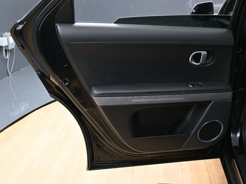 Used 2023 Hyundai Ioniq 5 SEL RWD image 39
