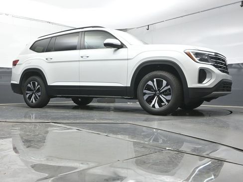 New 2026 Volkswagen Atlas SE FWD image 31