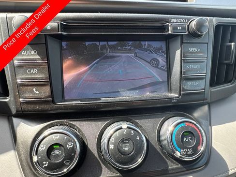 Used 2015 Toyota RAV4 LE AWD/4WD image 8