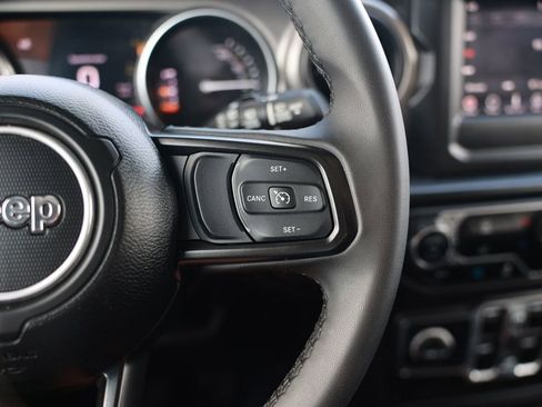 Used 2023 Jeep Wrangler Unlimited AWD/4WD image 23