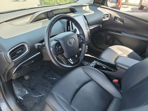 Used 2021 Toyota Prius Prime XLE FWD image 17