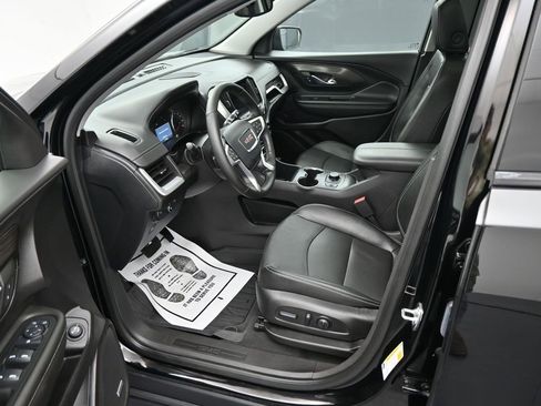 Certified 2024 GMC Terrain SLT w/ Infotainment Package II image 9