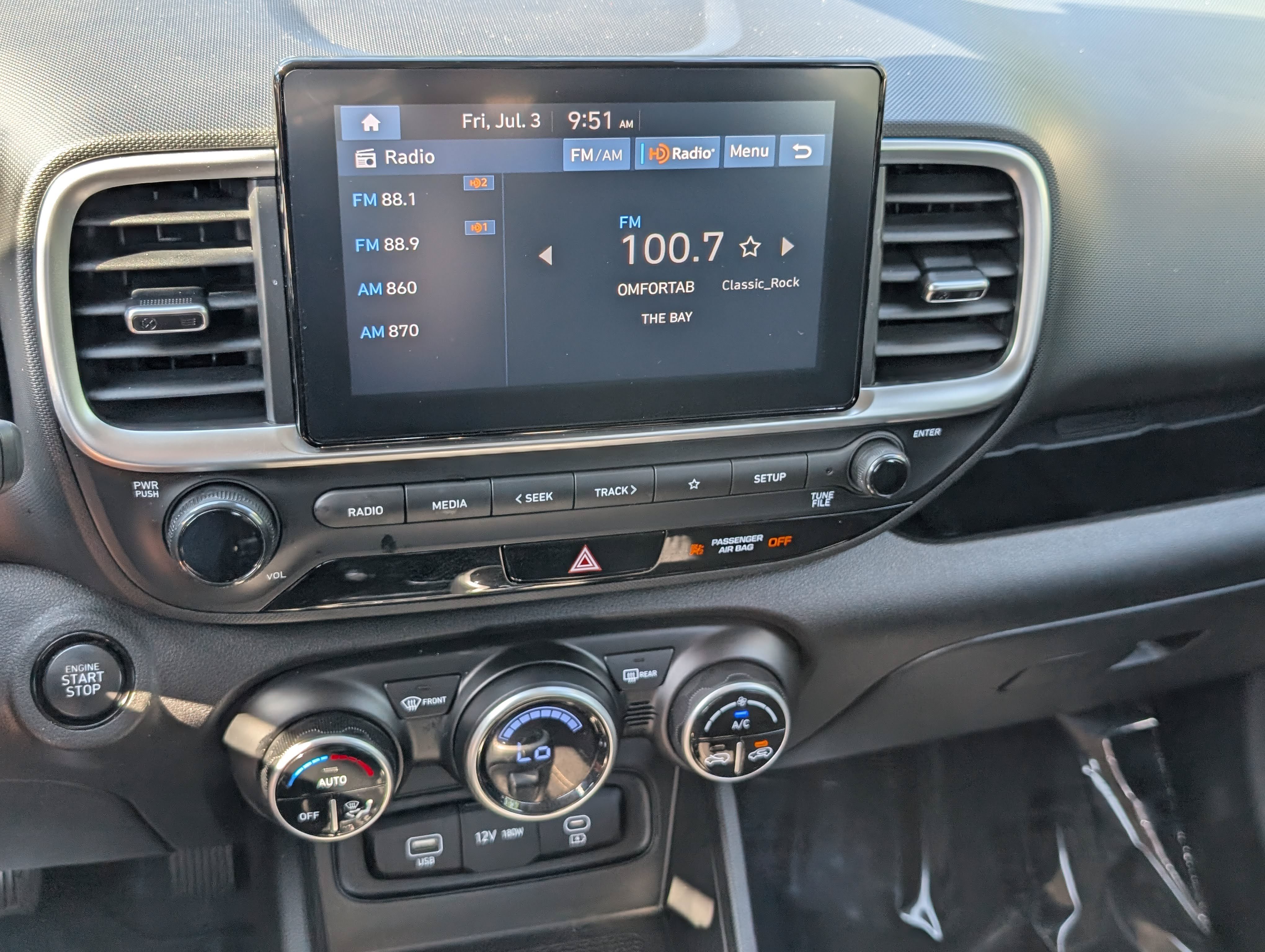 Used 2024 Hyundai Venue SEL FWD image 26