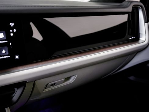 Used 2024 Porsche Cayenne S image 18