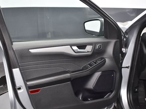 Used 2023 Ford Escape Platinum image 6