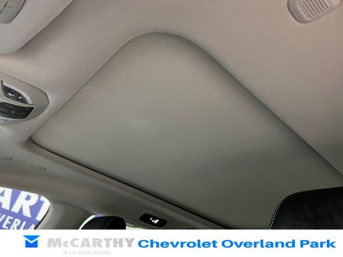 Used 2023 Chrysler Pacifica Limited image 27