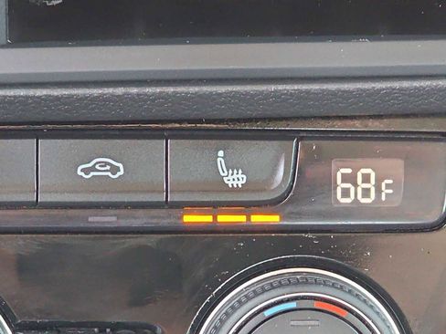 Used 2024 Volkswagen Jetta SE image 29