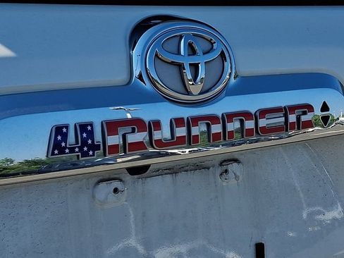 Used 2022 Toyota 4Runner Limited AWD/4WD image 31