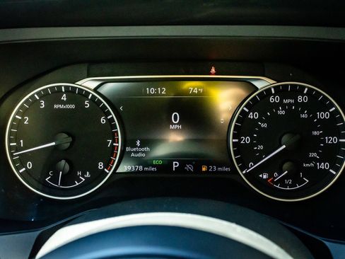 Used 2024 Nissan Pathfinder S AWD/4WD image 18