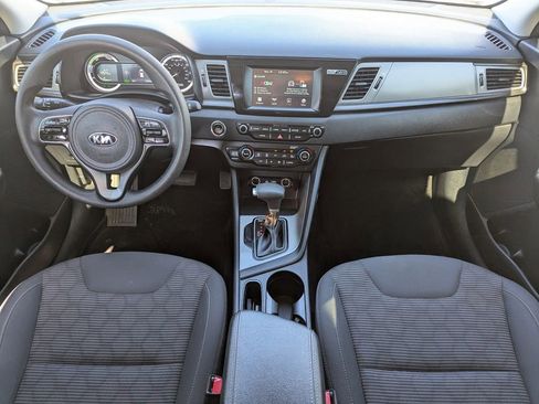 Used 2019 Kia Niro LX image 10