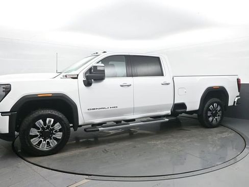 Used 2025 GMC Sierra 2500 Denali w/ Technology Package image 2
