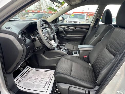 Used 2017 Nissan Rogue S FWD image 12
