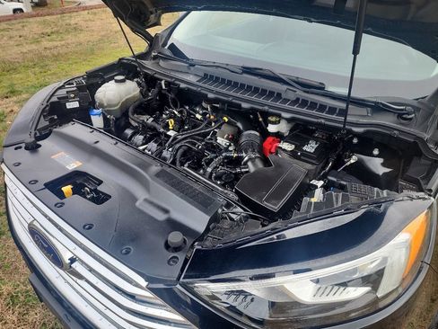 Used 2020 Ford Edge SEL image 32