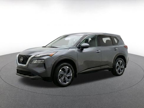Used 2025 Nissan Rogue SV FWD image 3