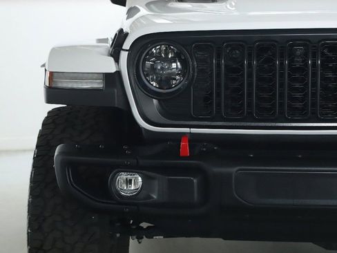 Used 2024 Jeep Wrangler Unlimited Rubicon image 6