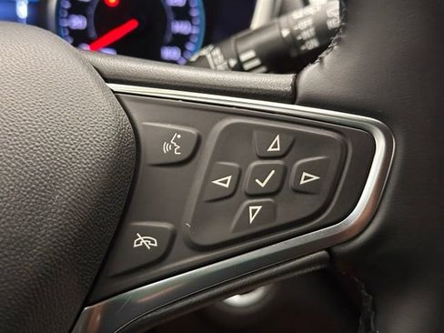 Used 2024 Chevrolet Equinox LT FWD image 11