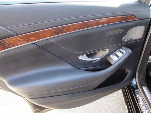 Used 2015 Mercedes-Benz S 550 Sedan image 22