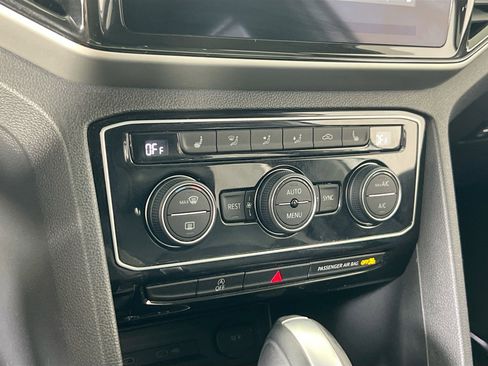 Used 2023 Volkswagen Atlas SEL Premium image 15