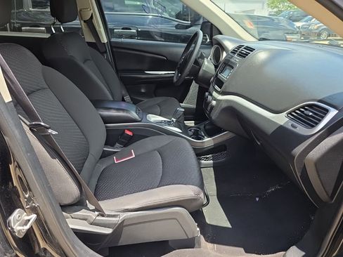 Used 2018 Dodge Journey SE FWD image 6