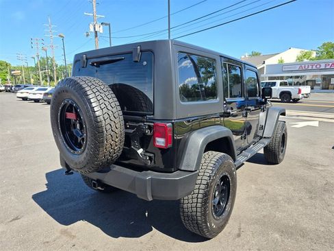 Used 2016 Jeep Wrangler Unlimited Sport AWD/4WD image 3