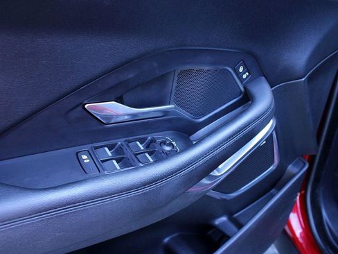 Used 2019 Jaguar E-PACE S image 9