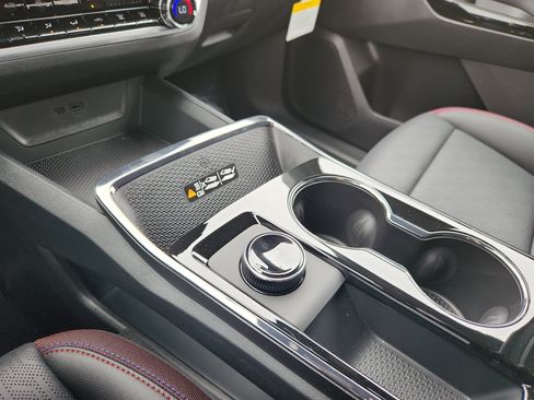 New 2026 Chevrolet Equinox RS w/ Convenience Package III AWD/4WD image 20