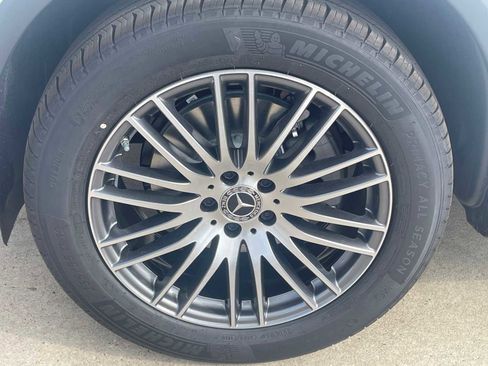 New 2026 Mercedes-Benz GLC 300 4MATIC image 9