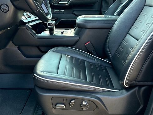 Used 2022 GMC Sierra 1500 AT4X image 18